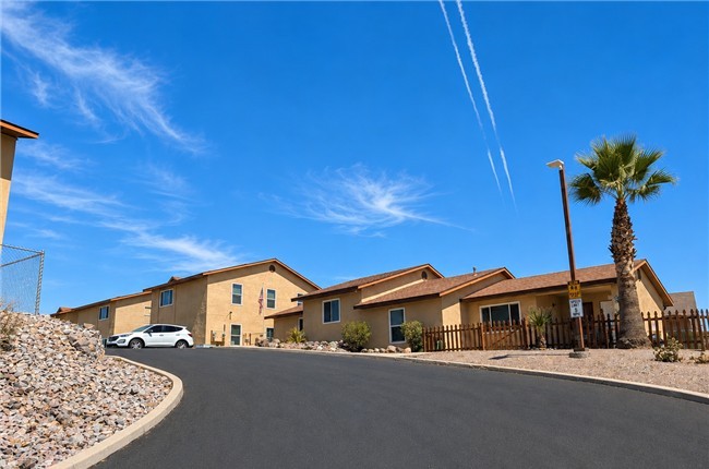 Vista Loma Apartments - JL Gray